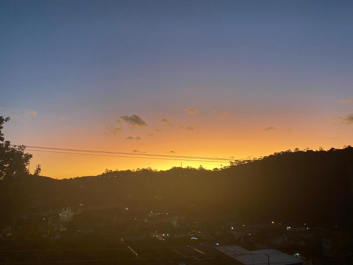 Kitnet Aconchegante Em Bairro Nobre Bem Localizado Daire Campos do Jordao Dış mekan fotoğraf
